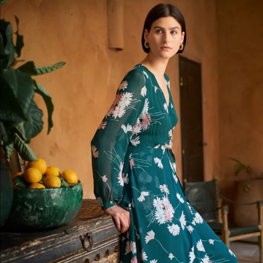 Emily and Fin Wrap dres